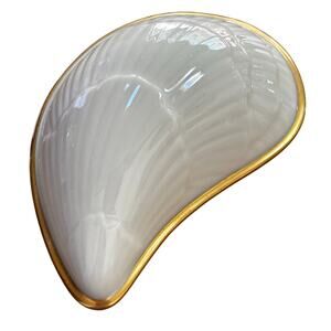 Lenox Porcelain sea shell trinket box creamy white gold trim decorative keepsake
